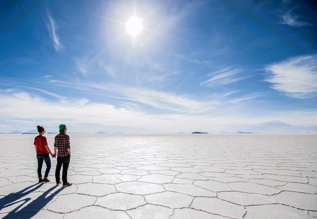 A Magia do Efeito Espelho no Salar de Uyuni A Magia do Efeito Espelho no Salar de Uyuni